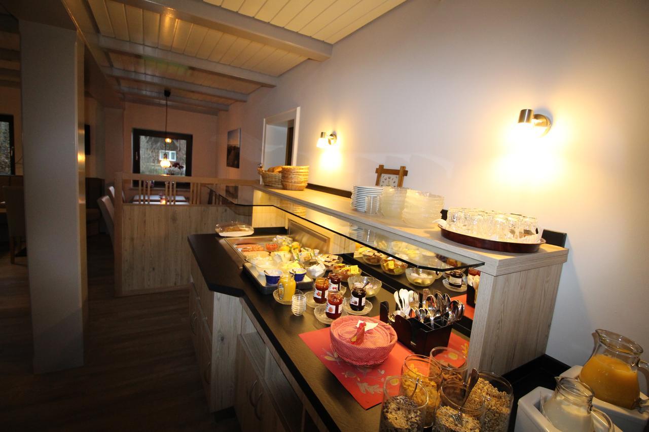 Hotel Garni Zur Post Utersum エクステリア 写真